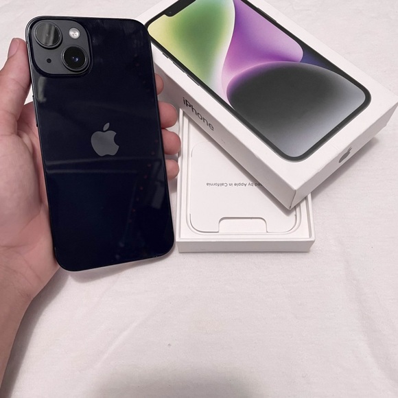 Apple iPhone Midnight Black